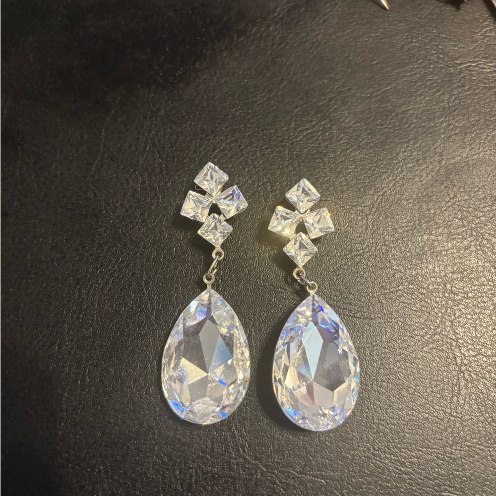 Earrings with Swarovski Crystals EUC